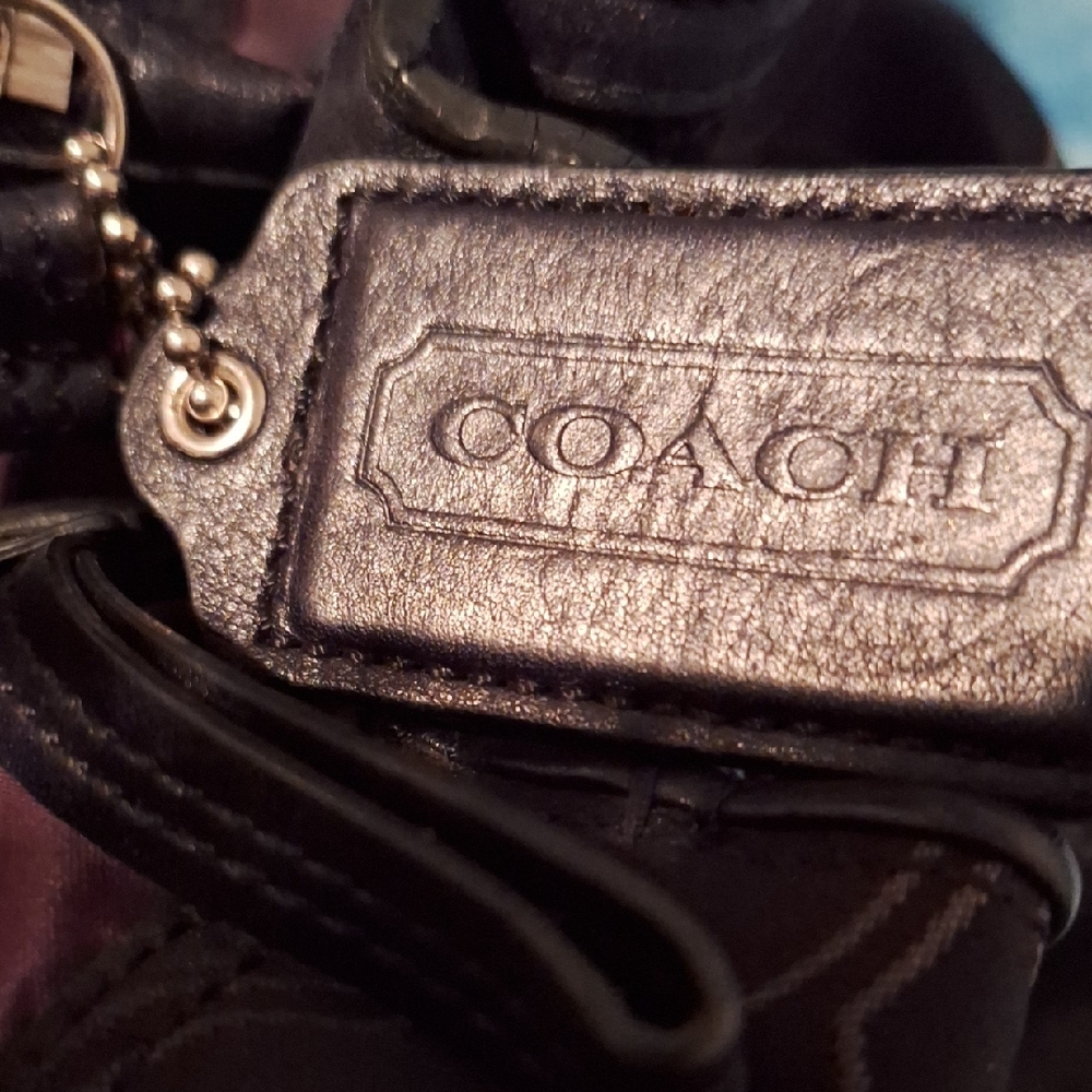Coach Black Shoulder Bag with Gold Hardware - Picture 4 of 6